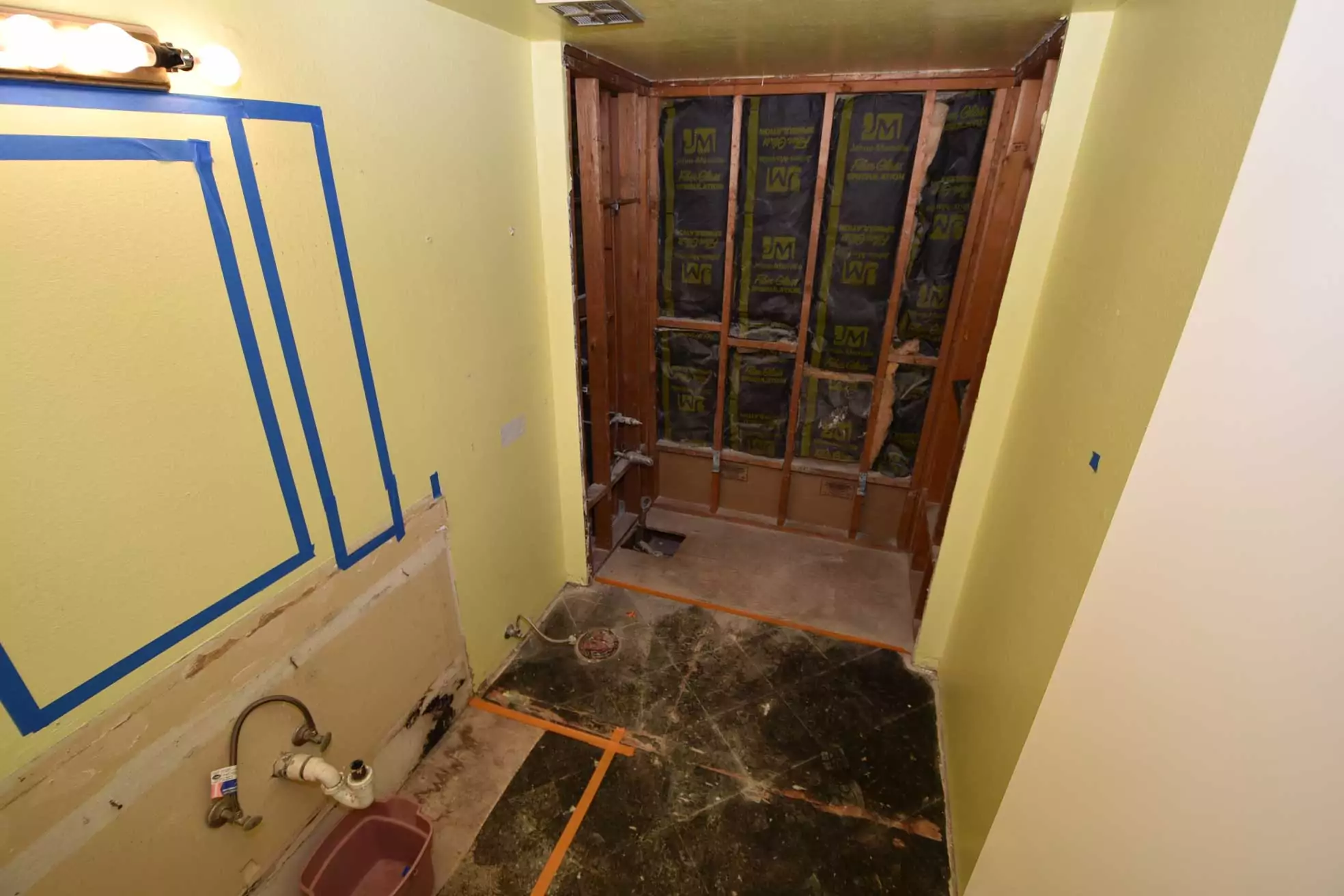Bathroom Remodeling in Huntington Beach before